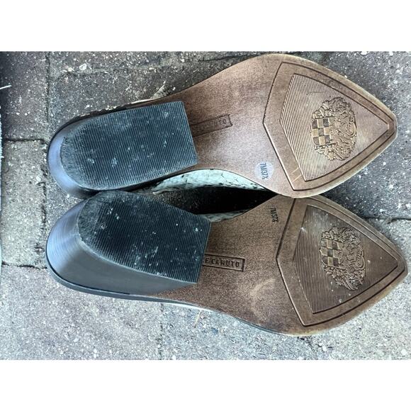 Vince Camuto snakeskin block heel booties size 7 - Picture 6 of 7